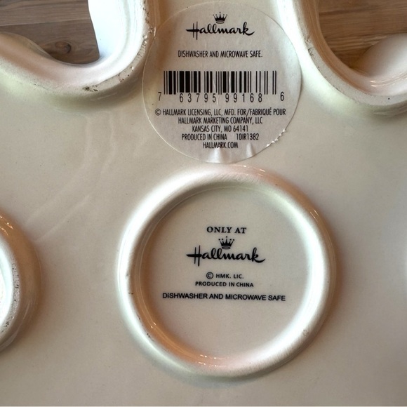 Hallmark Red Snowflake Shaped Ceramic Serving Dish – Holiday Decor - Picture 3 of 7